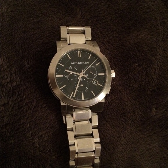 Burberry wrist watch - Picture 1 of 3